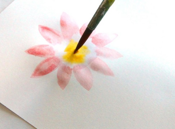 Dibujando el Día de la Madre con sus propias manos: lápiz, pinturas, jardín de infantes, escuela