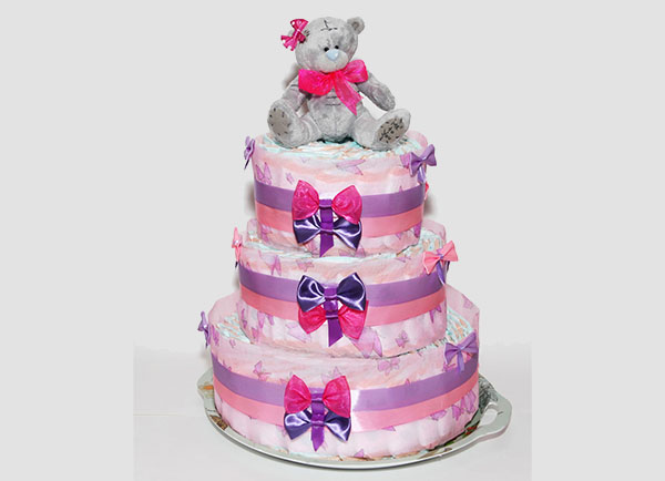 Cómo hacer un pastel con pañales