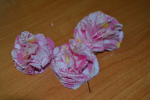 Artesanías para el 9 de mayo: el fuego eterno del papel con sus propias manos