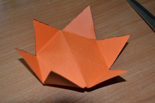Artesanías para el 9 de mayo: el fuego eterno del papel con sus propias manos