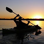 Viaje de agua en kayaks Viaje de agua en kayaks