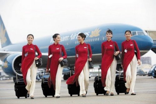 Cómo convertirse en un asistente de vuelo?