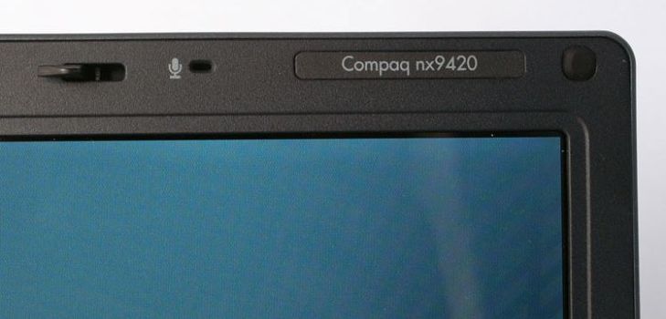 micrófono en la computadora portátil