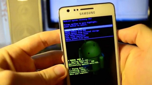 Cómo restablecer la configuración en Samsung