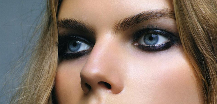 Cómo hacer que los ojos se vean más con el maquillaje