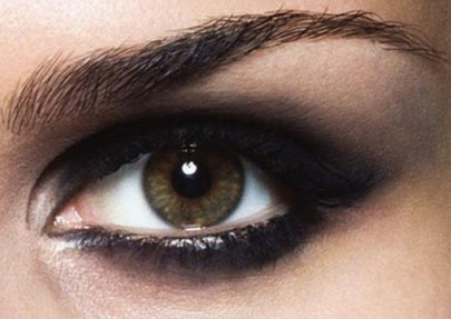 Cómo hacer que los ojos se vean más con el maquillaje