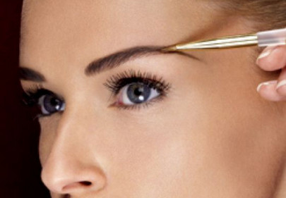 Cómo hacer que los ojos se vean más con el maquillaje