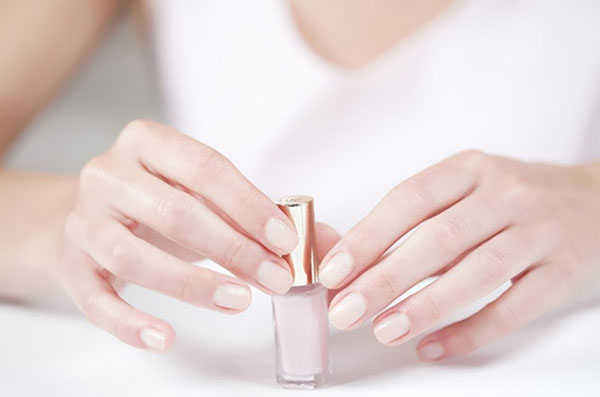 Negro, rojo, dorado: lo que el color de la manicura dice sobre ti