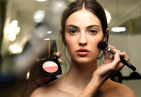 Maquillaje efectivo el 8 de marzo: Secretos de Chanel