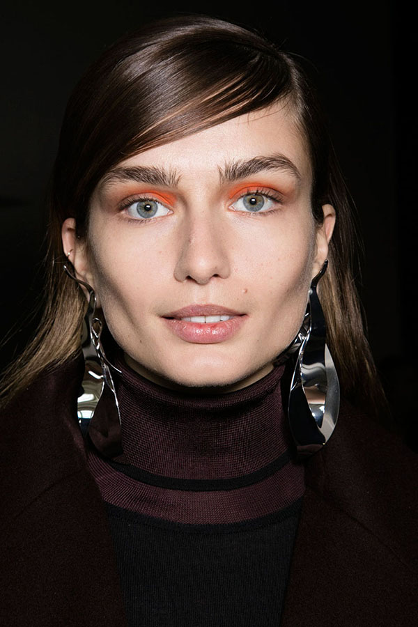 Maquillaje gráfico - tendencia de invierno 2016-2017