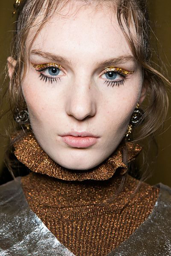 Maquillaje gráfico - tendencia de invierno 2016-2017