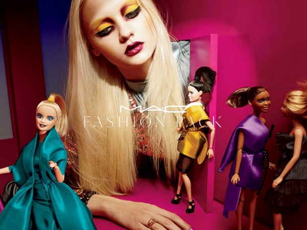 Cómo Barbie: Summer Makeup Collection MAC Fashion Pack 2016