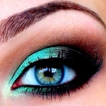 Cómo pintar correctamente los ojos con sombras y lápiz, video