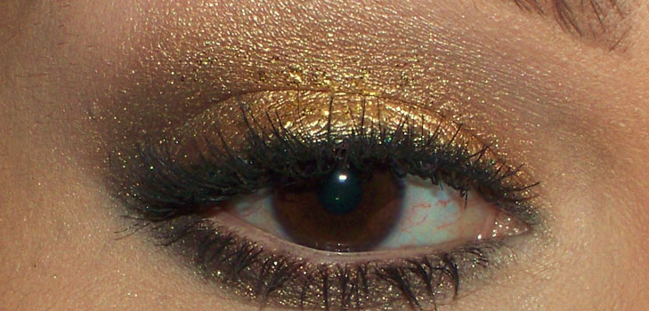 Cómo hacer el maquillaje adecuado para los ojos marrones