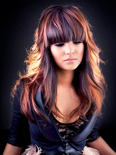 Colorear en el cabello oscuro