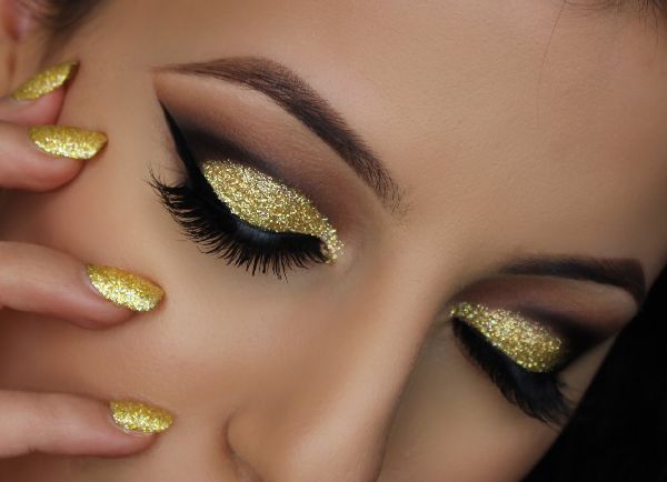 Hermoso maquillaje para el gallo de Año Nuevo 2017 para ojos azules, verdes y marrones - lecciones paso a paso de fotos y videos