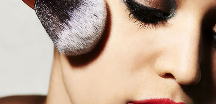 Lady Perfection: tres maquillajes para una imagen festiva