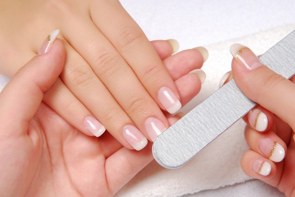 Qué manicura hacer en la escuela el 1 de septiembre, una foto. Ideas de manicura para el Día del Conocimiento para alumnos de 9 ° y 11 ° grado
