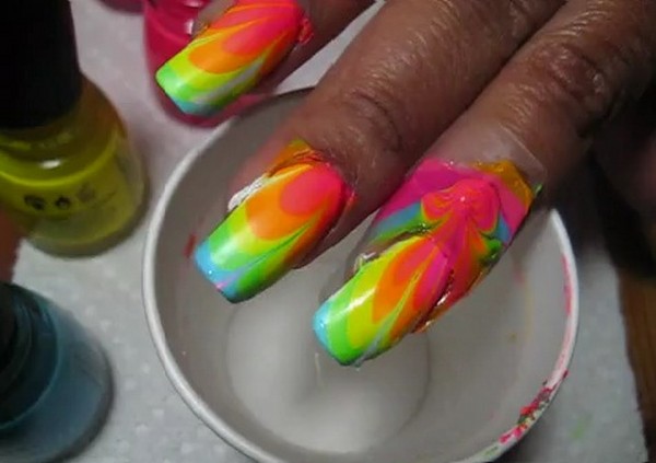 Qué manicura hacer en la escuela el 1 de septiembre, una foto. Ideas de manicura para el Día del Conocimiento para alumnos de 9 ° y 11 ° grado