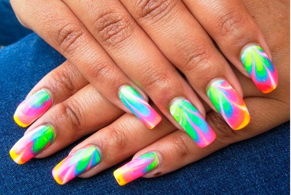 Qué manicura hacer en la escuela el 1 de septiembre, una foto. Ideas de manicura para el Día del Conocimiento para alumnos de 9 ° y 11 ° grado