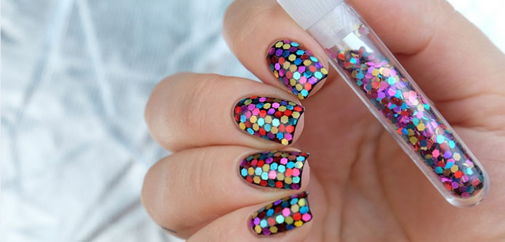 Manicura con brillo - tendencia de verano-2016