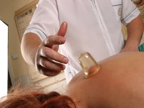 Masaje con latas de celulitis: deshágase de la celulitis