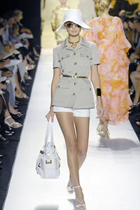 Chaqueta al estilo de militar o safari