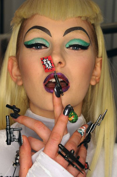 La manicura inusual sigue impresionando y permanece en tendencia en la nueva temporada