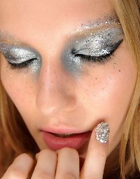 Esmalte de uñas de moda 2012