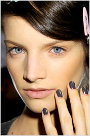 Manicura de primavera de moda 2011