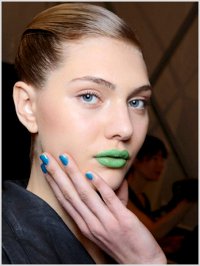 Manicura de primavera de moda 2011