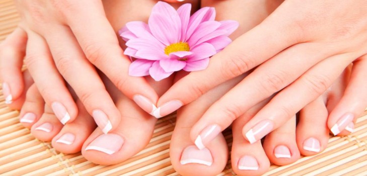 Diseño de uñas de moda en las piernas - fotos y videos