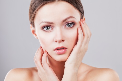¿Por qué es tan importante elegir la crema adecuada para la piel grasa y qué debería saber? 