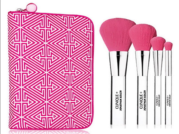 Rosa, azul y crema: colección de maquillaje Clinique + Jonathan Adler 2017