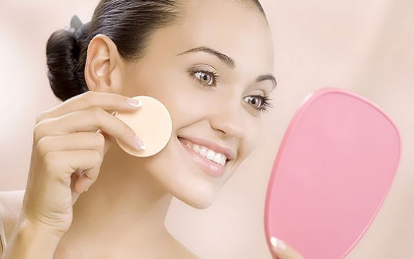 La técnica del maquillaje correcto: cuatro reglas de los artistas del maquillaje