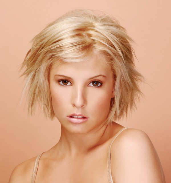 Corte de pelo elegante sin estilo - fotos y reseñas