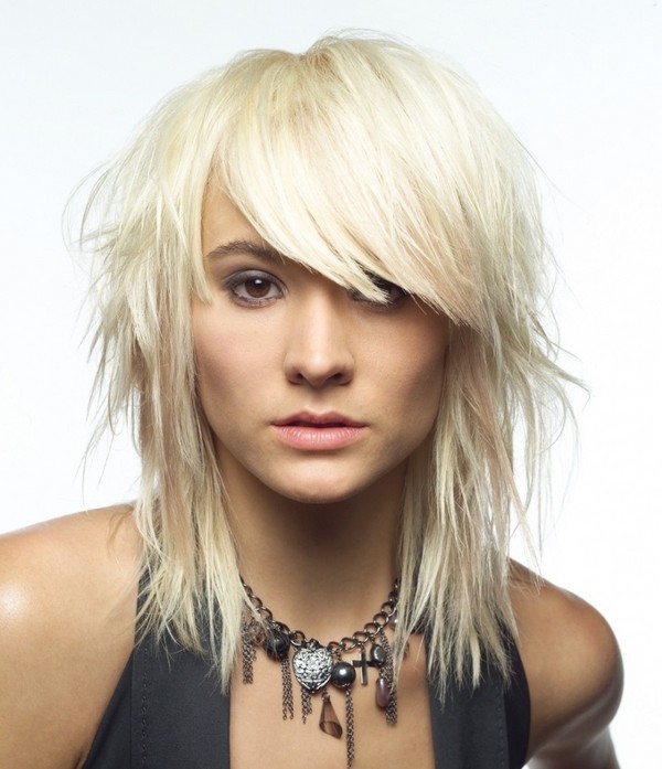 Corte de pelo elegante sin estilo - fotos y reseñas