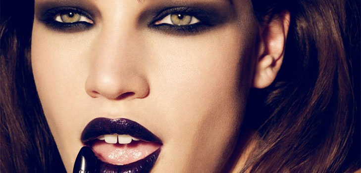 Labios brillantes como tendencia del invierno 2016-2017