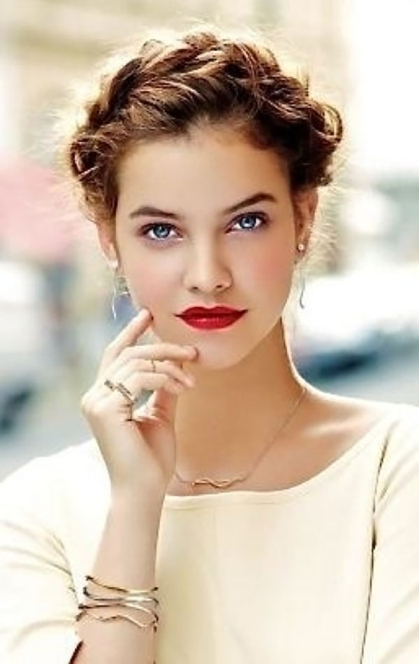 Labios brillantes como tendencia del invierno 2016-2017