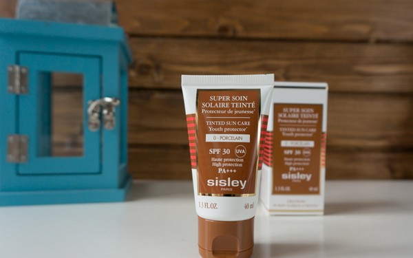 Bronceado de la botella: tinte protector solar Sisley Tinted Sun Care