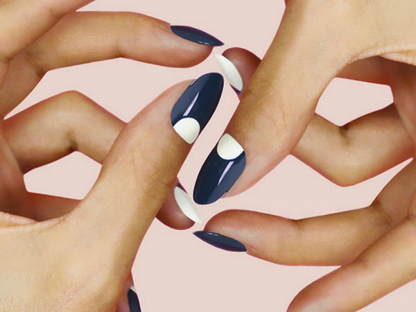 Invierno, adiós: la manicura francesa de primavera-2017