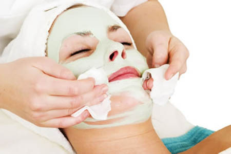 Tratamiento facial de invierno: máscara nutritiva para la piel seca y decolorante en el hogar