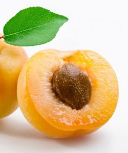 Limones con huesos de albaricoque