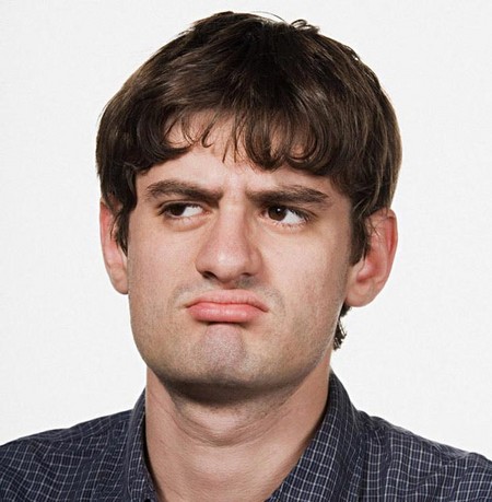 Cómo saber acerca de los pensamientos de un hombre de sus labios