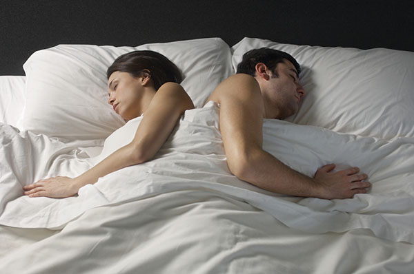 Duerme en parejas: determina la postura en un sueño, cómo te trata un hombre