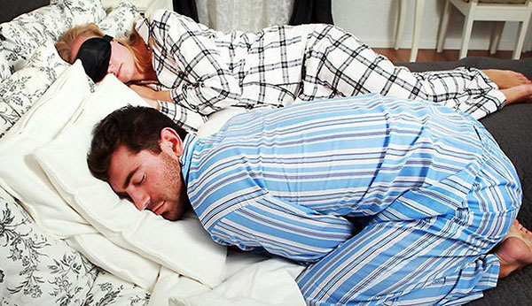 Duerme en parejas: determina la postura en un sueño, cómo te trata un hombre