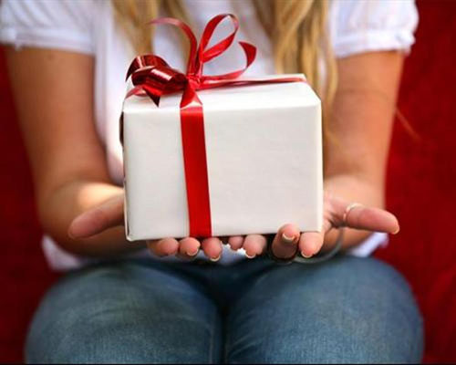 Que regalarle a su esposo por Año Nuevo
