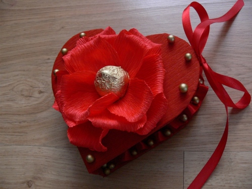 Qué regalar a un amigo para el Día de San Valentín: ideas para personalizar