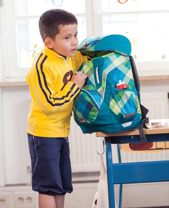 Mochila para un niño de primer grado