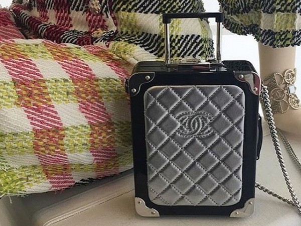 Las llamadas por carretera: la maleta de embrague Trolley Minaudiere de Chanel
